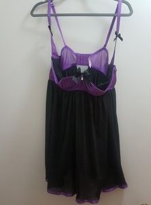 Black and purple cupped chemise